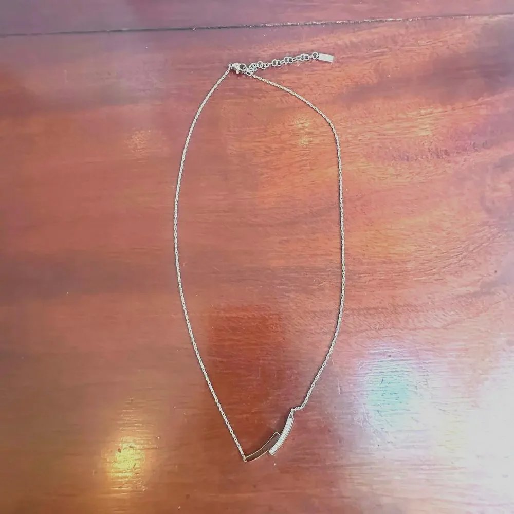 BOSS Necklace Delicate Chain Minimalist Jewelry 18